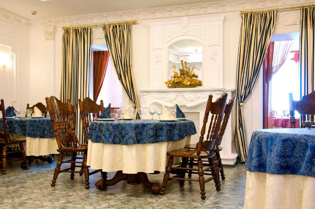 Versal Hotel Βίνιτσα Εξωτερικό φωτογραφία